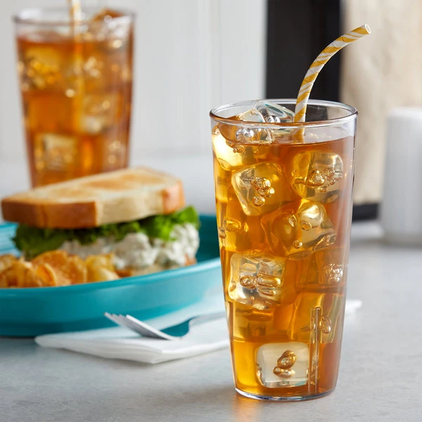 Carlisle 4367407 Swirl 22 Oz. Clear Polycarbonate Tumbler - 6/Pack 1 Carlisle 4367407 Swirl 22 Oz. Clear Polycarbonate Tumbler - 6/Pack
