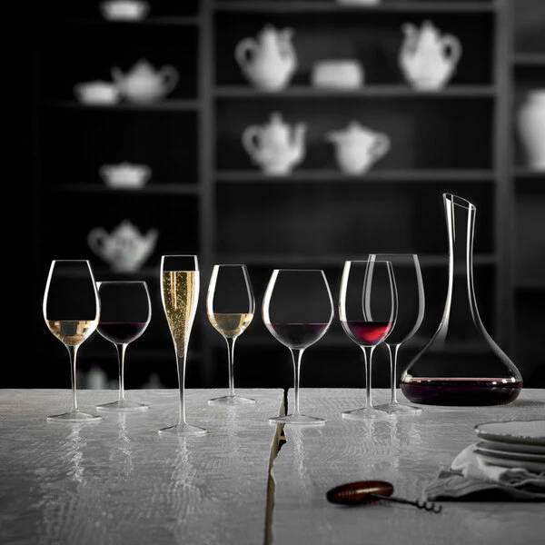 Luigi Bormioli 09641/06 Vinoteque 25.75 Oz. Riserva Red Wine Glass - 12/Case 3 Luigi Bormioli 09641/06 Vinoteque 25.75 Oz. Riserva Red Wine Glass - 12/Case - Image 3
