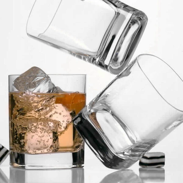 Luigi Bormioli 09830/02 Strauss 9.75 Oz. Rocks / Old Fashioned Glass - 24/Case 2 Luigi Bormioli 09830/02 Strauss 9.75 Oz. Rocks / Old Fashioned Glass - 24/Case - Image 2