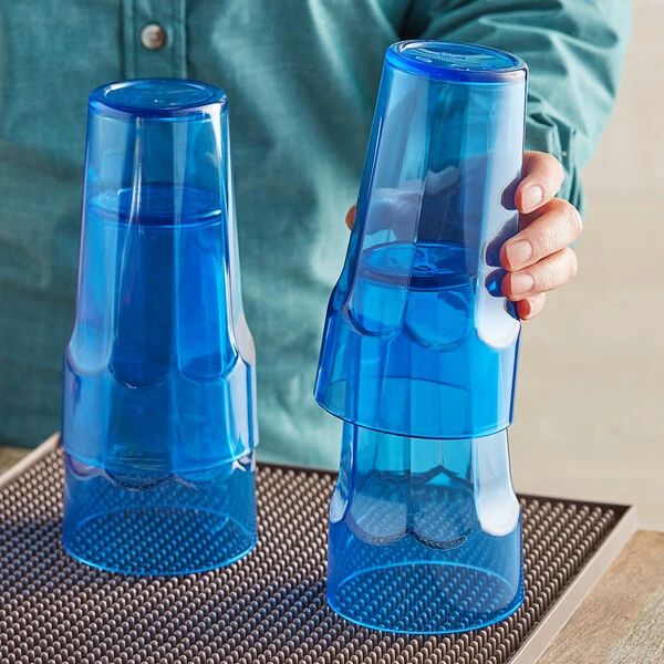 Choice 20 Oz. Blue SAN Plastic Paneled Tumbler - 12/Pack 3 Choice 20 Oz. Blue SAN Plastic Paneled Tumbler - 12/Pack - Image 3