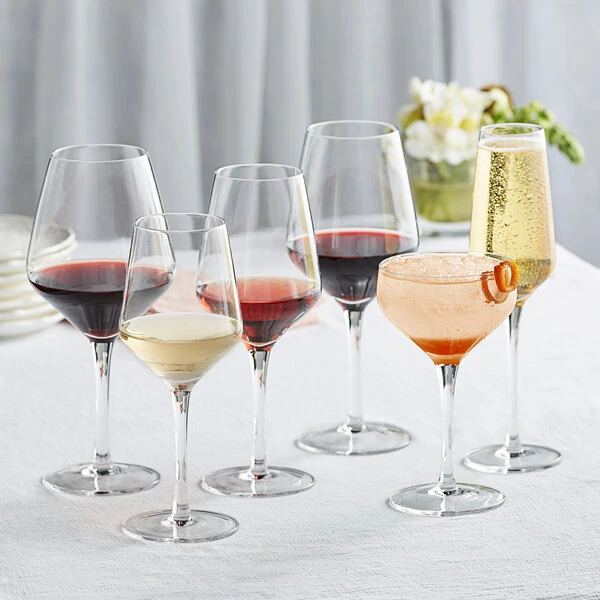 Acopa Silhouette 9 Oz. Flute Glass - 12/Case 4 Acopa Silhouette 9 Oz. Flute Glass - 12/Case - Image 4