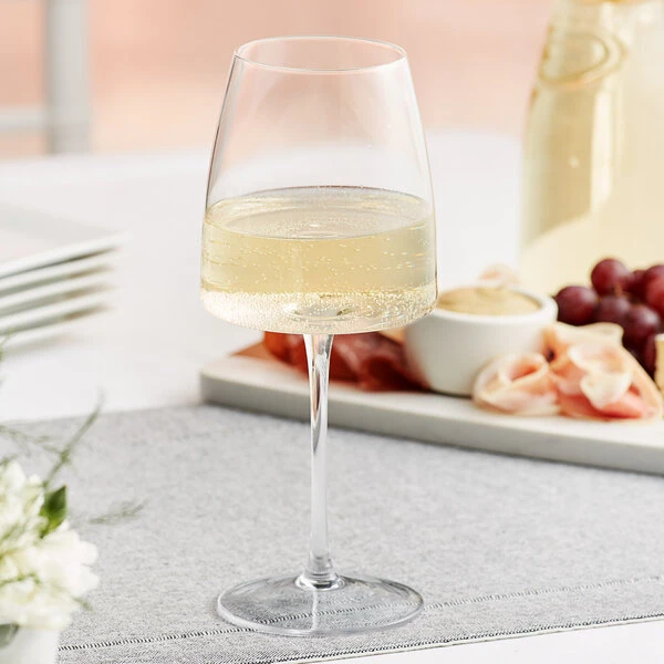 Acopa Piatta 16 Oz. Wine Glass - 12/Case 1 Acopa Piatta 16 Oz. Wine Glass - 12/Case