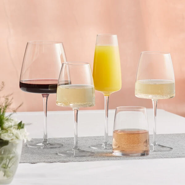 Acopa Piatta 16 Oz. Wine Glass - 12/Case 3 Acopa Piatta 16 Oz. Wine Glass - 12/Case - Image 3