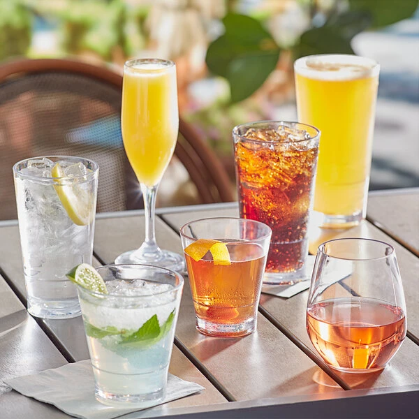 Acopa Endure 12 Oz. TRITAN® Plastic Rocks / Double Old Fashioned Glass - 12/Pack 4 Acopa Endure 12 Oz. TRITAN® Plastic Rocks / Double Old Fashioned Glass - 12/Pack - Image 4