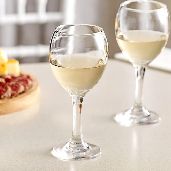 Acopa Bouquet 10.75 Oz. Wine Glass - 12/Case 1 Acopa Bouquet 10.75 Oz. Wine Glass - 12/Case