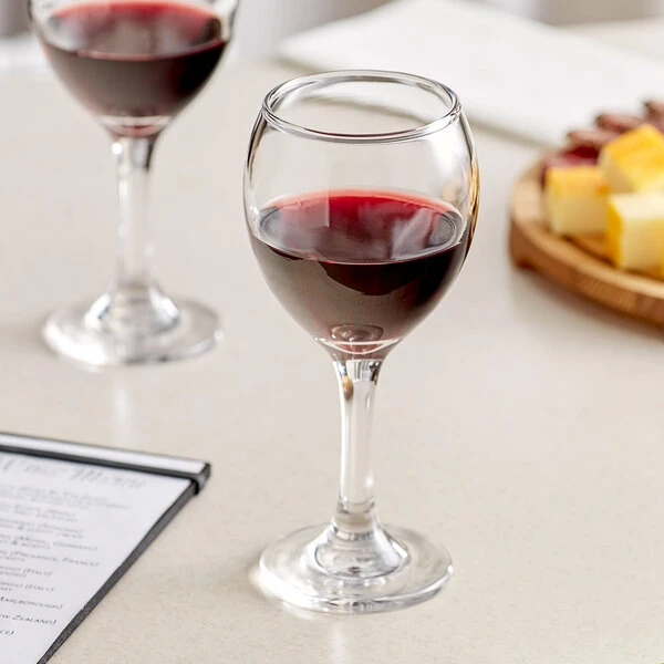 Acopa Bouquet 10.75 Oz. Wine Glass - 12/Case 3 Acopa Bouquet 10.75 Oz. Wine Glass - 12/Case - Image 3
